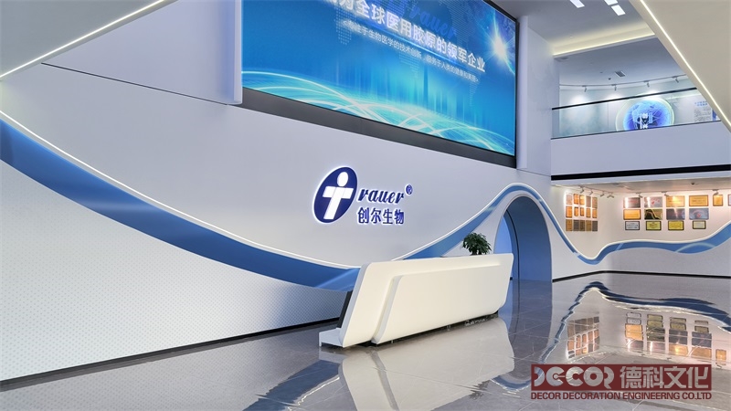 如何通過展覽廳設計傳達品牌故事？